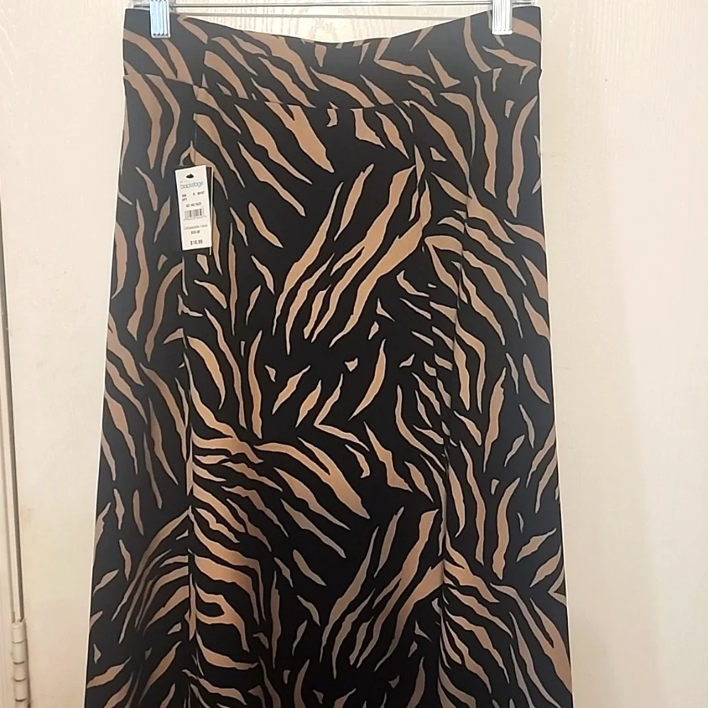 Messini Skirt - Picture 1 of 3